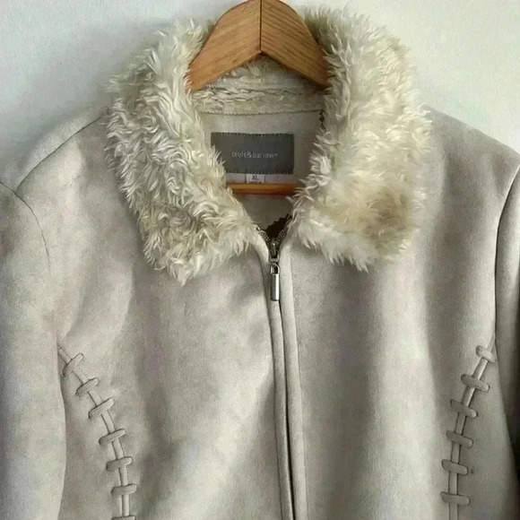 VINTAGE | Faux Fur and Suede Cream Coat - Picture 2 of 5
